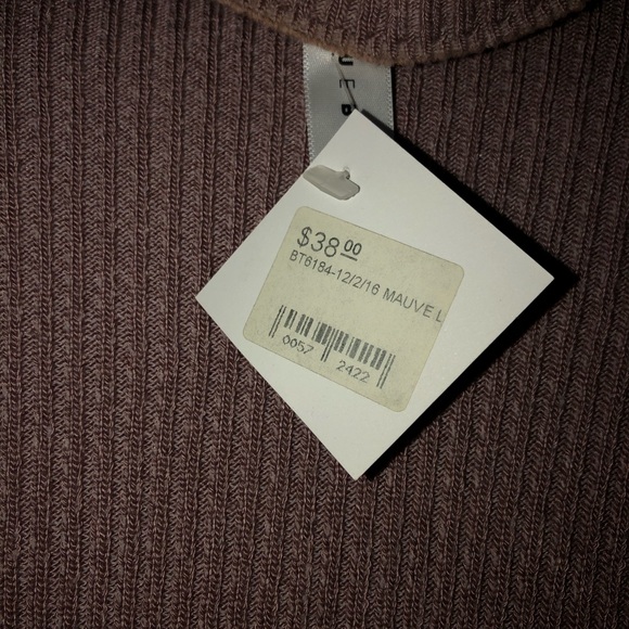 Mauve peephole Top - Picture 2 of 2